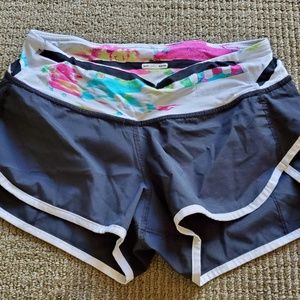 Lululemon wet dry warm shorts sz 2